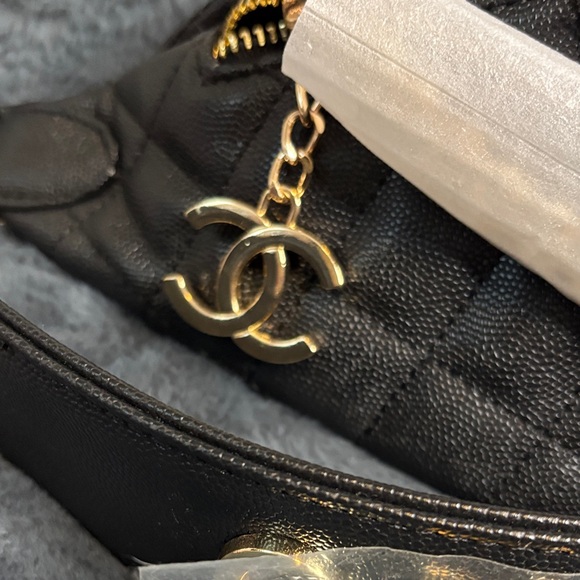 Chanel VIP Precision Black Quilted Crossbody Bag - Picture 3 of 7